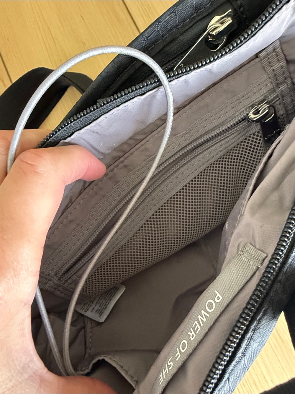 Athleta Belt Bag/ Crossbody Bag Black - Picture 7 of 9